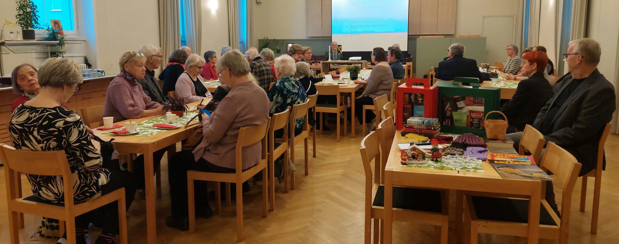 SYYSKOKOUS UUDESSA PAIKASSA